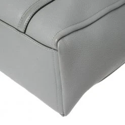 Marc Jacobs Grey Pebbled Leather The Tag Tote For Women -Marc Jacobs shop luxury women marc by marc jacobs used handbags p431791 003