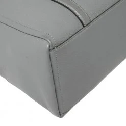 Marc Jacobs Grey Pebbled Leather The Tag Tote For Women -Marc Jacobs shop luxury women marc by marc jacobs used handbags p431791 004