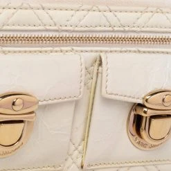 Marc Jacobs Cream Patent Leather Double Pocket Wallet For Women -Marc Jacobs shop luxury women marc jacobs new handbags p482934 004