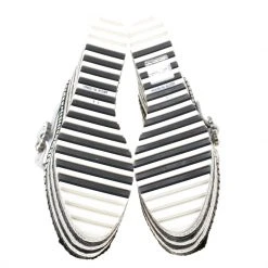 Marc Jacobs Metallic Silver Leather Suzi Crystal Embellished Brooch Mary Jane Espadrille Platforms Size 39 For Women 13 Marc Jacobs Metallic Silver Leather Suzi Crystal Embellished Brooch Mary Jane Espadrille Platforms Size 39 For Women -Marc Jacobs shop luxury women marc jacobs new shoes p174737 001