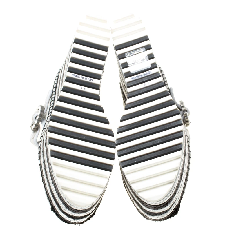 Marc Jacobs Metallic Silver Leather Suzi Crystal Embellished Brooch Mary Jane Espadrille Platforms Size 39 For Women 6 Marc Jacobs Metallic Silver Leather Suzi Crystal Embellished Brooch Mary Jane Espadrille Platforms Size 39 For Women - Image 6