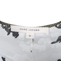 Marc Jacobs White Animal Figure Print Wrap Top M For Women 10 Marc Jacobs White Animal Figure Print Wrap Top M For Women -Marc Jacobs shop luxury women marc jacobs used clothes p131907 0005