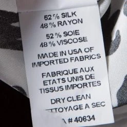 Marc Jacobs White Animal Figure Print Wrap Top M For Women 11 Marc Jacobs White Animal Figure Print Wrap Top M For Women -Marc Jacobs shop luxury women marc jacobs used clothes p131907 0006