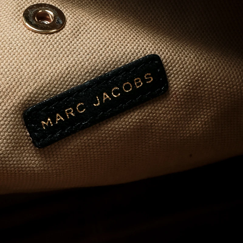 Marc Jacobs Black Quilted Leather IPad Chain Crossbody Bag For Women 8 Marc Jacobs Black Quilted Leather IPad Chain Crossbody Bag For Women - Image 8