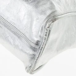 Marc Jacobs Eve Metallic Leather Shopper For Women 24 Marc Jacobs Eve Metallic Leather Shopper For Women -Marc Jacobs shop luxury women marc jacobs used handbags p19444 011