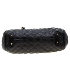 Marc Jacobs Black Quilted Leather Stam Shoulder Bag For Women 16 Marc Jacobs Black Quilted Leather Stam Shoulder Bag For Women -Marc Jacobs shop luxury women marc jacobs used handbags p206085 012
