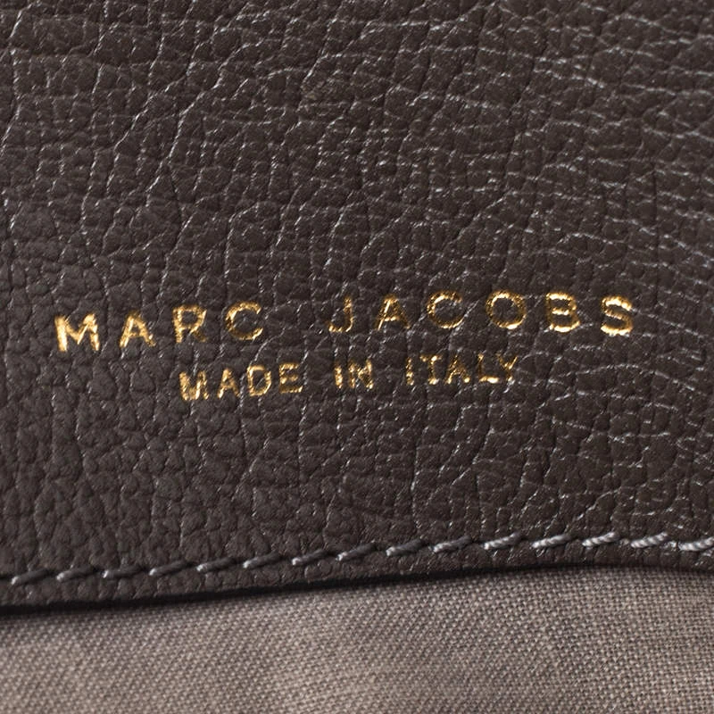 Marc Jacobs Khaki Mix Quilted Leather Classic East-West Tote For Women 16 Marc Jacobs Khaki Mix Quilted Leather Classic East-West Tote For Women - Image 16