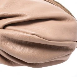 Marc Jacobs Beige Leather Classic Q Natasha Crossbody Bag For Women -Marc Jacobs shop luxury women marc jacobs used handbags p258609 001