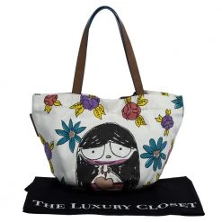 Marc Jacobs White Printed Canvas And Leather Tote For Women 16 Marc Jacobs White Printed Canvas And Leather Tote For Women -Marc Jacobs shop luxury women marc jacobs used handbags p318107 005