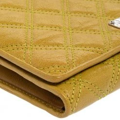 Marc Jacobs Lime Quilted Leather Flap Chain Clutch For Women 22 Marc Jacobs Lime Quilted Leather Flap Chain Clutch For Women -Marc Jacobs shop luxury women marc jacobs used handbags p380971 010