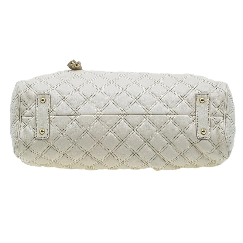 Marc Jacobs Beige Quilted Leather Stam Shoulder Bag For Women 5 Marc Jacobs Beige Quilted Leather Stam Shoulder Bag For Women - Image 5