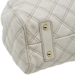 Marc Jacobs Beige Quilted Leather Stam Shoulder Bag For Women 26 Marc Jacobs Beige Quilted Leather Stam Shoulder Bag For Women -Marc Jacobs shop luxury women marc jacobs used handbags p39715 0012