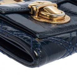 Marc Jacobs Blue Glazed Leather Zip Clutch For Women 22 Marc Jacobs Blue Glazed Leather Zip Clutch For Women -Marc Jacobs shop luxury women marc jacobs used handbags p425460 007