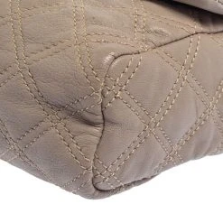 Marc Jacobs Taupe Quilted Leather Crossbody Bag For Women 21 Marc Jacobs Taupe Quilted Leather Crossbody Bag For Women -Marc Jacobs shop luxury women marc jacobs used handbags p438288 1621681179 011