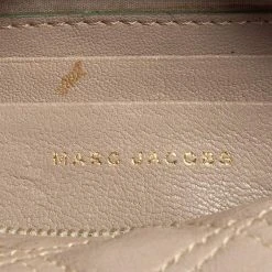 Marc Jacobs Taupe Quilted Leather Crossbody Bag For Women 18 Marc Jacobs Taupe Quilted Leather Crossbody Bag For Women -Marc Jacobs shop luxury women marc jacobs used handbags p438288 1621681186 012