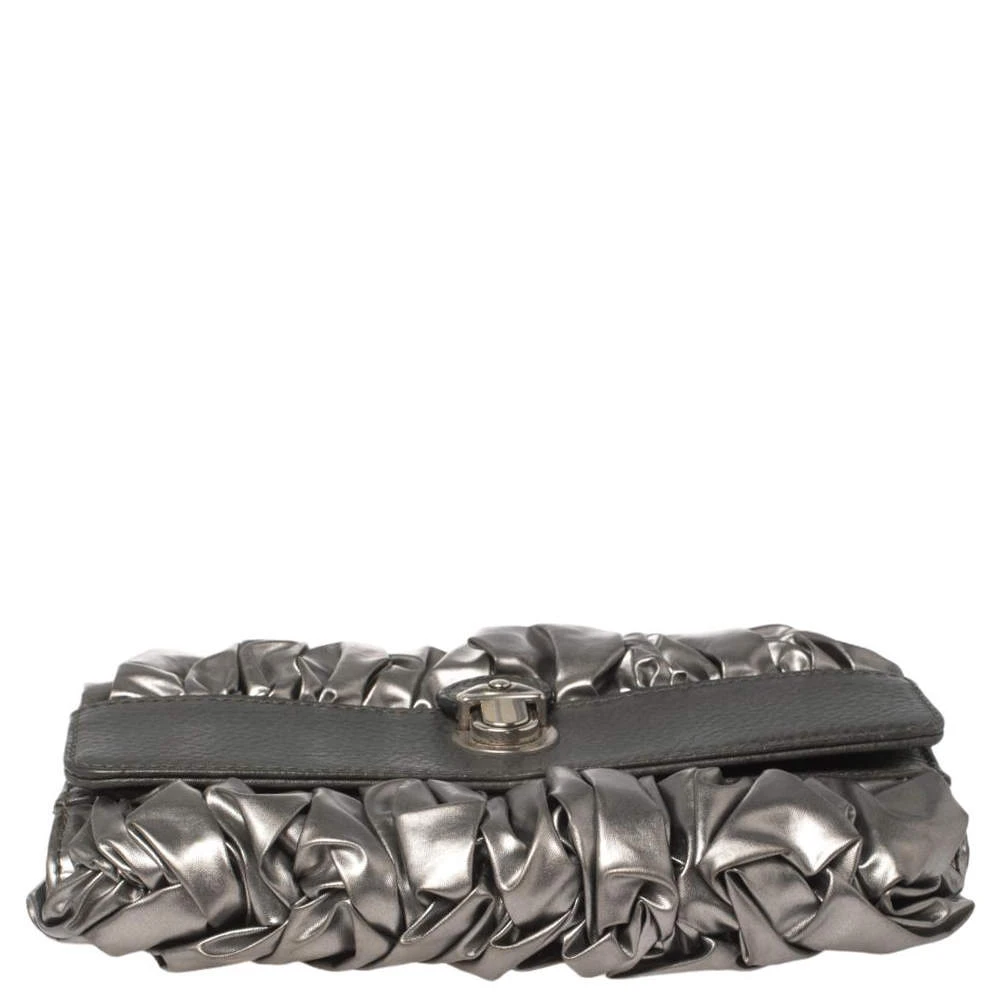 Marc Jacobs Mark Jacobs Metallic/Grey Gathered Coated Canvas And Leather Pushlock Clutch For Women 6 Marc Jacobs Mark Jacobs Metallic/Grey Gathered Coated Canvas And Leather Pushlock Clutch For Women - Image 6