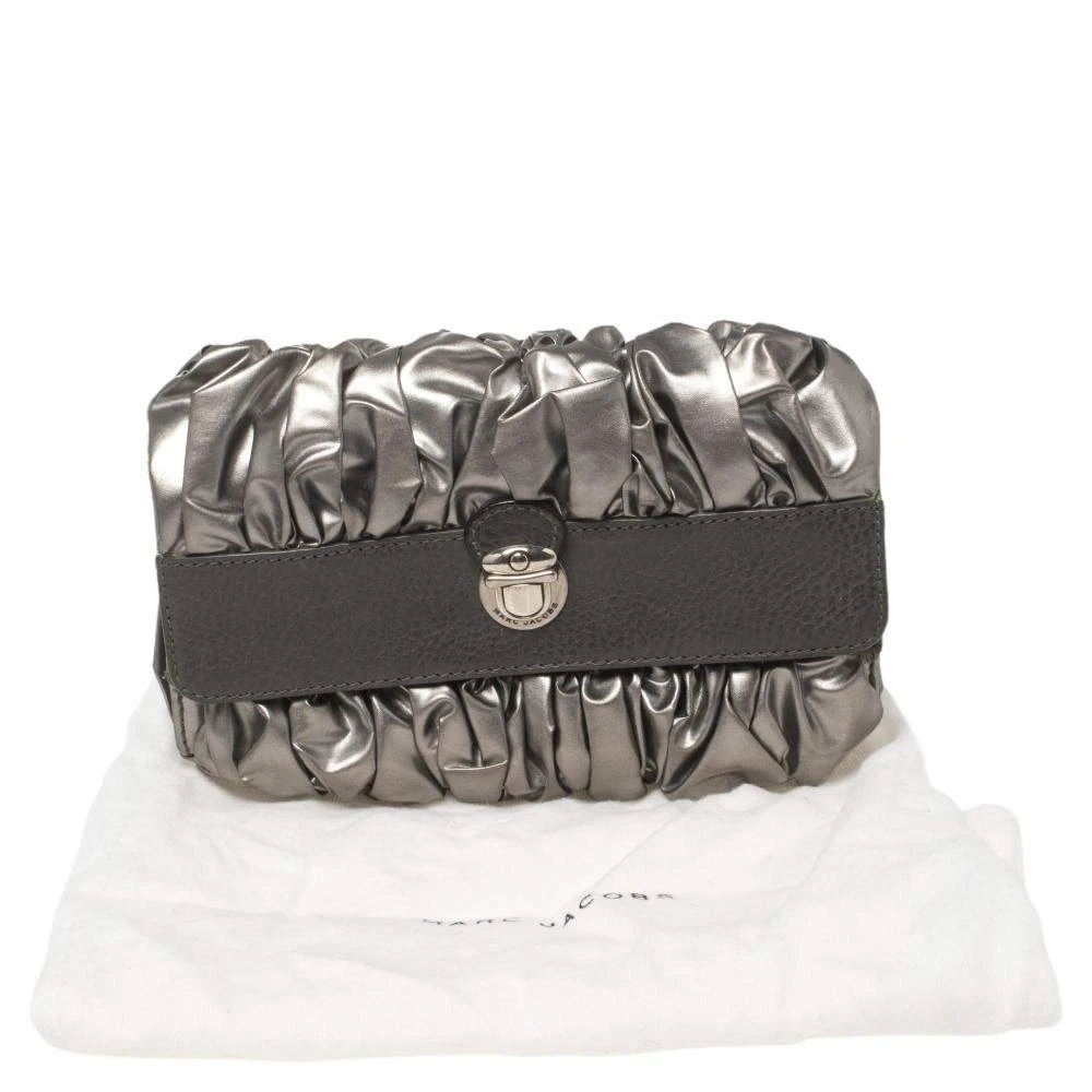 Marc Jacobs Mark Jacobs Metallic/Grey Gathered Coated Canvas And Leather Pushlock Clutch For Women 9 Marc Jacobs Mark Jacobs Metallic/Grey Gathered Coated Canvas And Leather Pushlock Clutch For Women - Image 9