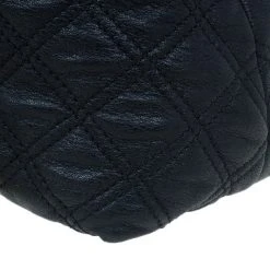 Marc Jacobs Black Quilted Leather Bruna Tote For Women -Marc Jacobs shop luxury women marc jacobs used handbags p4822 010