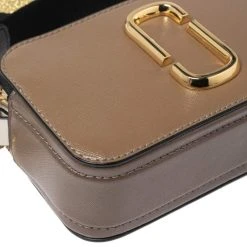 Marc Jacobs Beige Patent Leather Snapshot Camera Crossbody Bag For Women 21 Marc Jacobs Beige Patent Leather Snapshot Camera Crossbody Bag For Women -Marc Jacobs shop luxury women marc jacobs used handbags p574745 1641962587 002