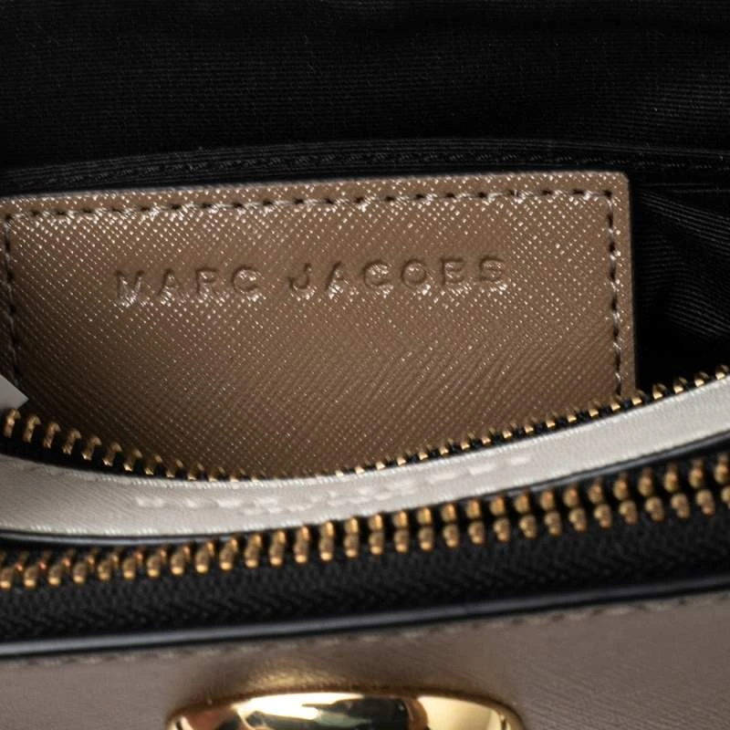 Marc Jacobs Beige Patent Leather Snapshot Camera Crossbody Bag For Women 8 Marc Jacobs Beige Patent Leather Snapshot Camera Crossbody Bag For Women - Image 8