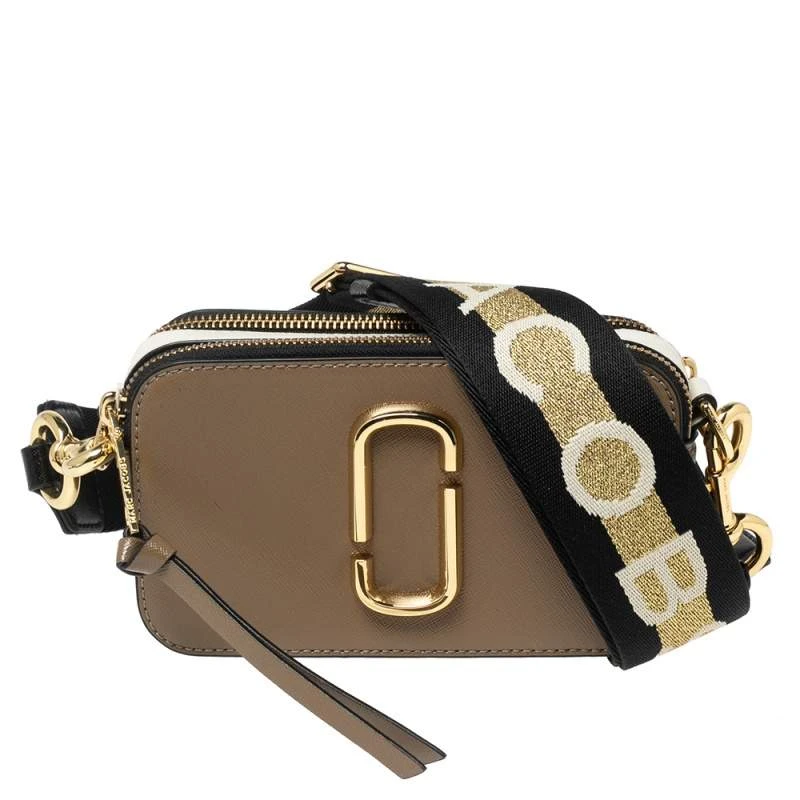 Marc Jacobs Beige Patent Leather Snapshot Camera Crossbody Bag For Women 1 Marc Jacobs Beige Patent Leather Snapshot Camera Crossbody Bag For Women