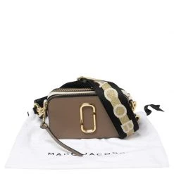 Marc Jacobs Beige Patent Leather Snapshot Camera Crossbody Bag For Women 19 Marc Jacobs Beige Patent Leather Snapshot Camera Crossbody Bag For Women -Marc Jacobs shop luxury women marc jacobs used handbags p574745 1641962619 009