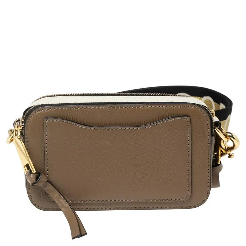 Marc Jacobs Beige Patent Leather Snapshot Camera Crossbody Bag For Women 4 Marc Jacobs Beige Patent Leather Snapshot Camera Crossbody Bag For Women - Image 4