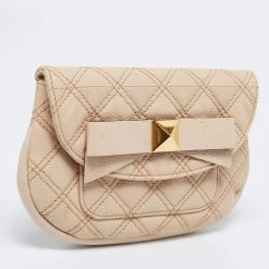 Marc Jacobs Beige Quilted Leather Bow Clutch For Women -Marc Jacobs shop luxury women marc jacobs used handbags p623033 009