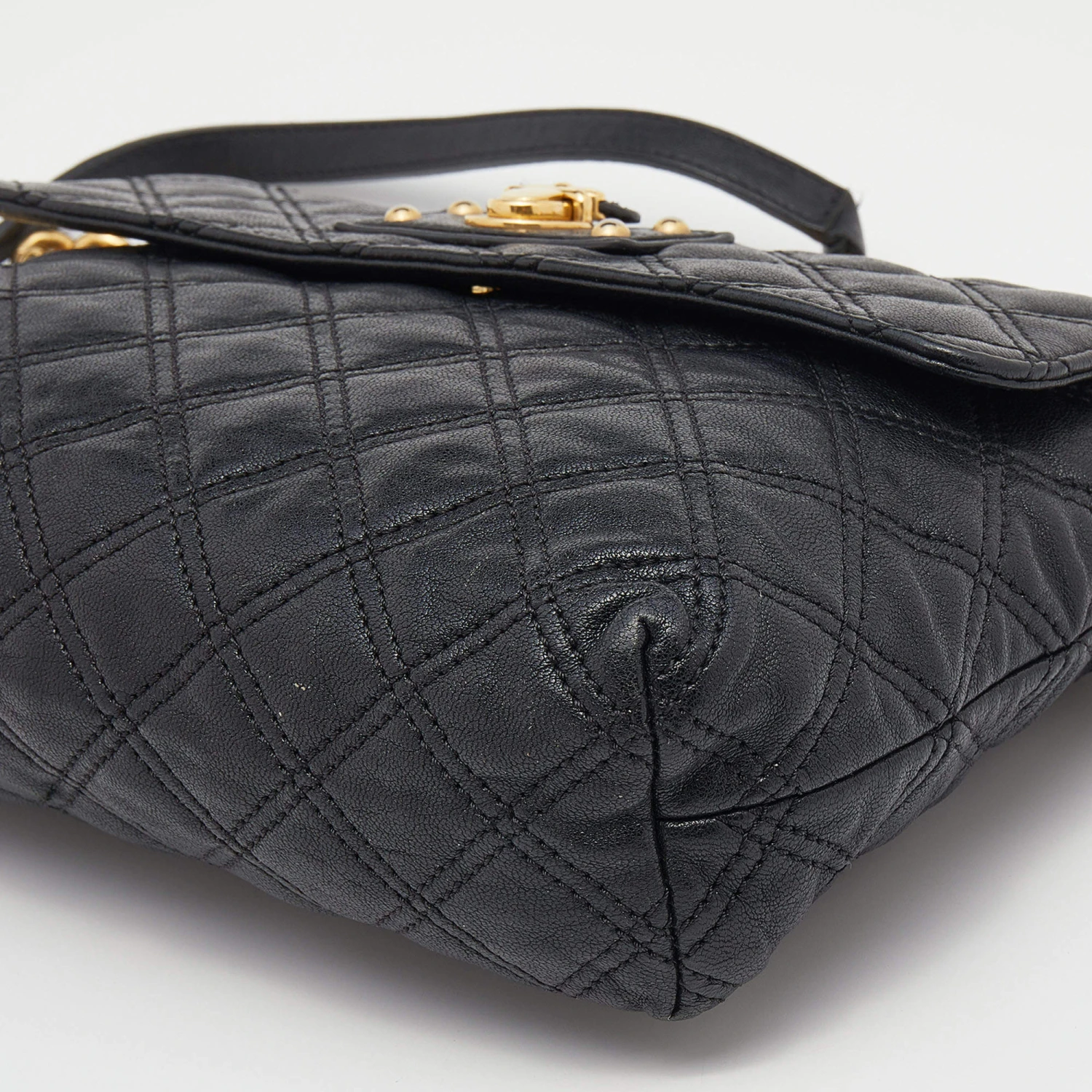 Marc Jacobs Black Quilted Leather Flap Chain Shoulder Bag For Women 11 Marc Jacobs Black Quilted Leather Flap Chain Shoulder Bag For Women - Image 11