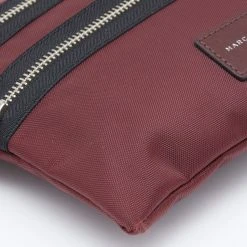 Marc Jacobs Burgundy Nylon And Leather Top Zip Clutch For Women 20 Marc Jacobs Burgundy Nylon And Leather Top Zip Clutch For Women -Marc Jacobs shop luxury women marc jacobs used handbags p658471 009