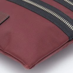 Marc Jacobs Burgundy Nylon And Leather Top Zip Clutch For Women 21 Marc Jacobs Burgundy Nylon And Leather Top Zip Clutch For Women -Marc Jacobs shop luxury women marc jacobs used handbags p658471 011