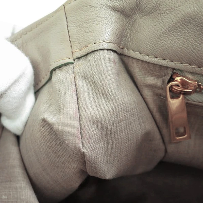 Marc Jacobs Grey Leather Baroque Large Single Shoulder Bag For Women 11 Marc Jacobs Grey Leather Baroque Large Single Shoulder Bag For Women - Image 11