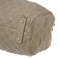 Marc Jacobs Beige Quilted Leather Stam Bag For Women 22 Marc Jacobs Beige Quilted Leather Stam Bag For Women -Marc Jacobs shop luxury women marc jacobs used handbags p8036 0007