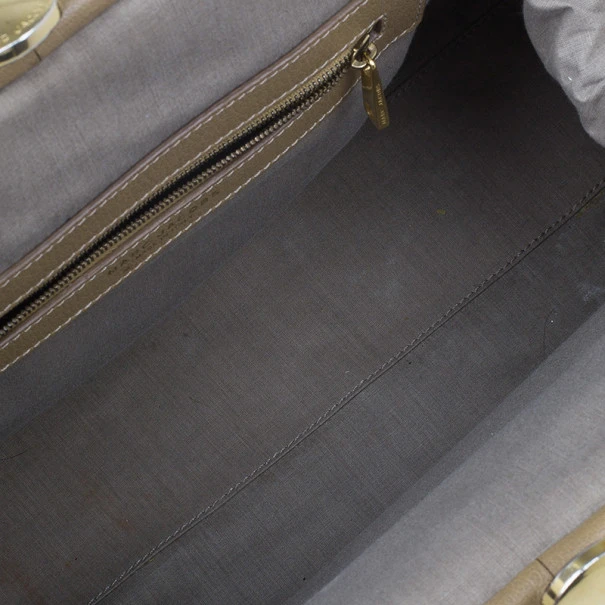 Marc Jacobs Beige Quilted Leather Stam Bag For Women 14 Marc Jacobs Beige Quilted Leather Stam Bag For Women - Image 14