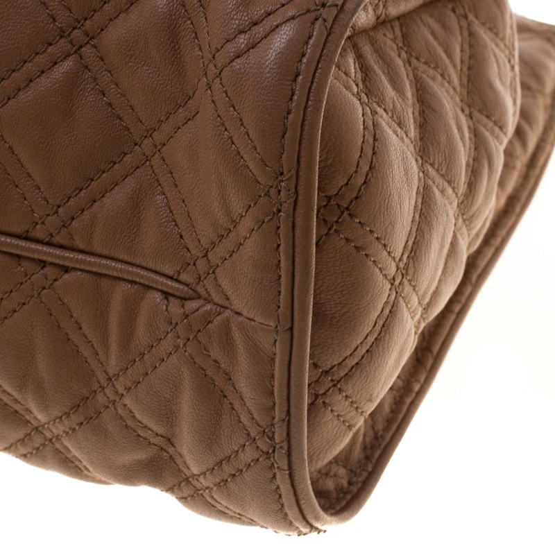 Marc Jacobs Beige Quilted Leather Juliette Chain Handle Tote For Women 11 Marc Jacobs Beige Quilted Leather Juliette Chain Handle Tote For Women - Image 11