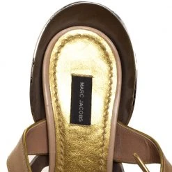Marc Jacobs Beige Leather And Gold Piping Heart Wedge Ankle Strap Sandals Size 36.5 For Women 14 Marc Jacobs Beige Leather And Gold Piping Heart Wedge Ankle Strap Sandals Size 36.5 For Women -Marc Jacobs shop luxury women marc jacobs used shoes p316798 008