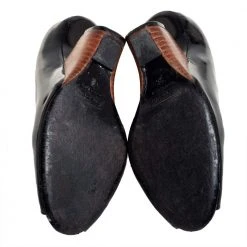 Marc Jacobs Black Patent Leather Peep Toe Reverse Heel Pumps Size 36 For Women 13 Marc Jacobs Black Patent Leather Peep Toe Reverse Heel Pumps Size 36 For Women -Marc Jacobs shop luxury women marc jacobs used shoes p458766 003