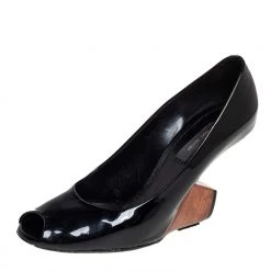 Marc Jacobs Black Patent Leather Peep Toe Reverse Heel Pumps Size 36 For Women