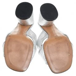 Marc Jacobs Metallic Silver Crackle Leather Criss Cross Slide Sandals Size 39 For Women 13 Marc Jacobs Metallic Silver Crackle Leather Criss Cross Slide Sandals Size 39 For Women -Marc Jacobs shop luxury women marc jacobs used shoes p519762 005