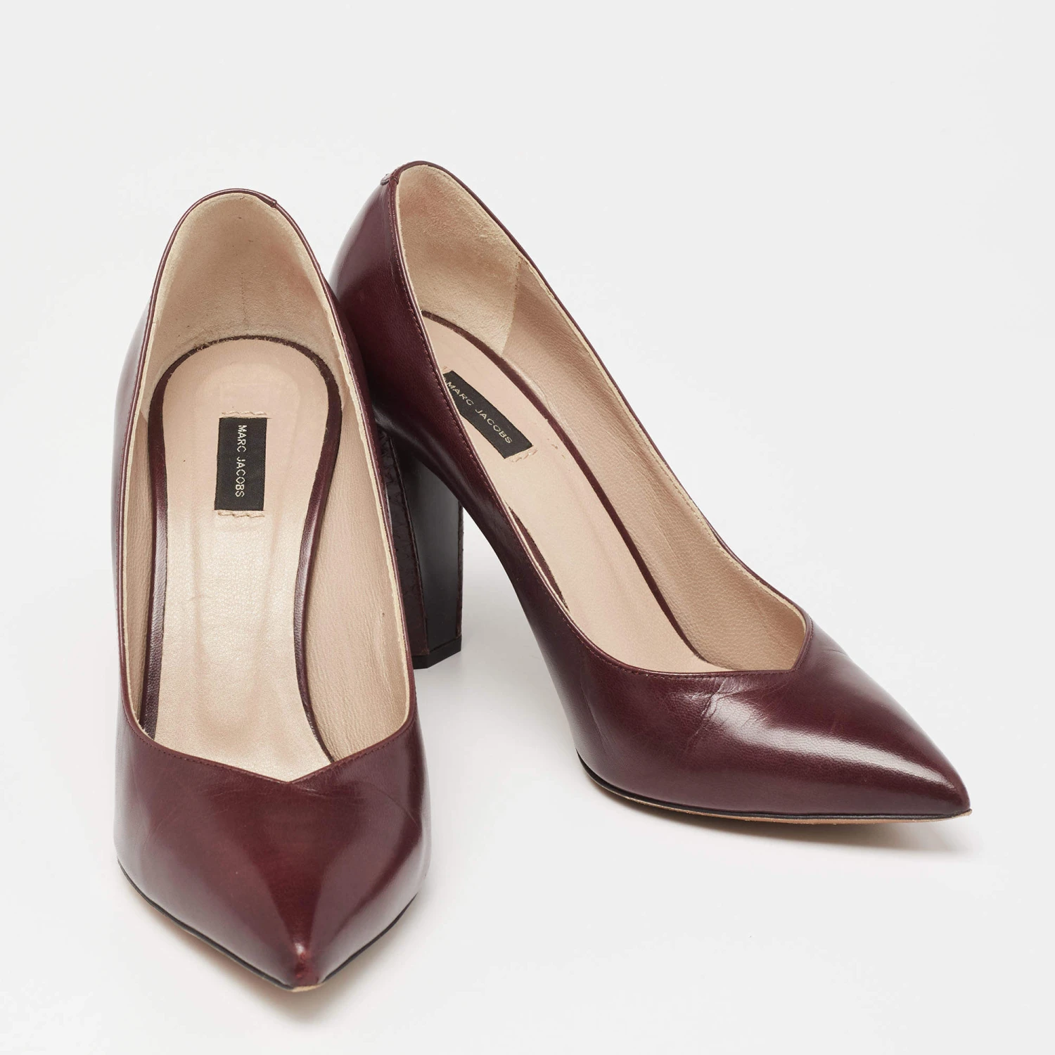 Marc Jacobs Burgundy Leather And Python Embossed Pointed Toe Block Heel Pumps Size 35 For Women 4 Marc Jacobs Burgundy Leather And Python Embossed Pointed Toe Block Heel Pumps Size 35 For Women - Image 4
