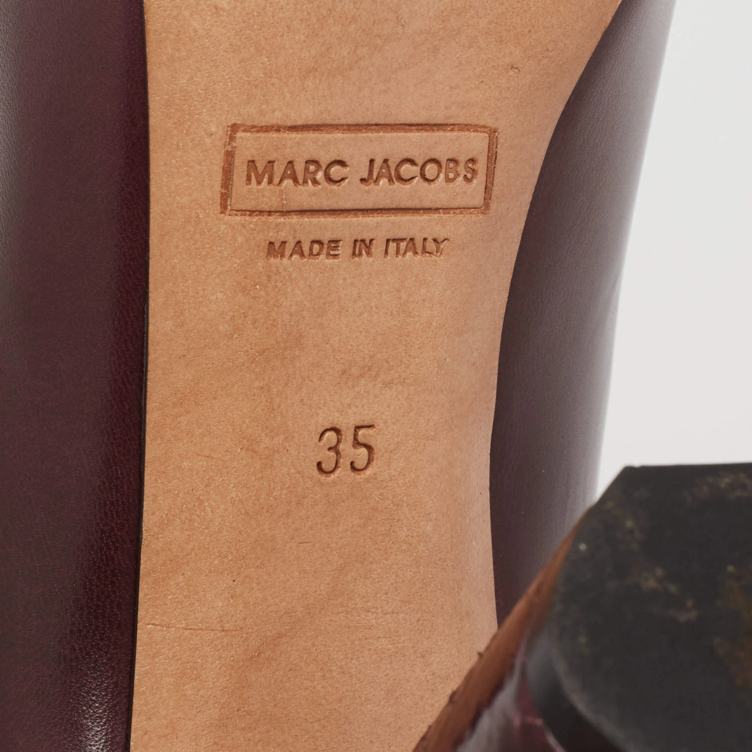 Marc Jacobs Burgundy Leather And Python Embossed Pointed Toe Block Heel Pumps Size 35 For Women 8 Marc Jacobs Burgundy Leather And Python Embossed Pointed Toe Block Heel Pumps Size 35 For Women - Image 8