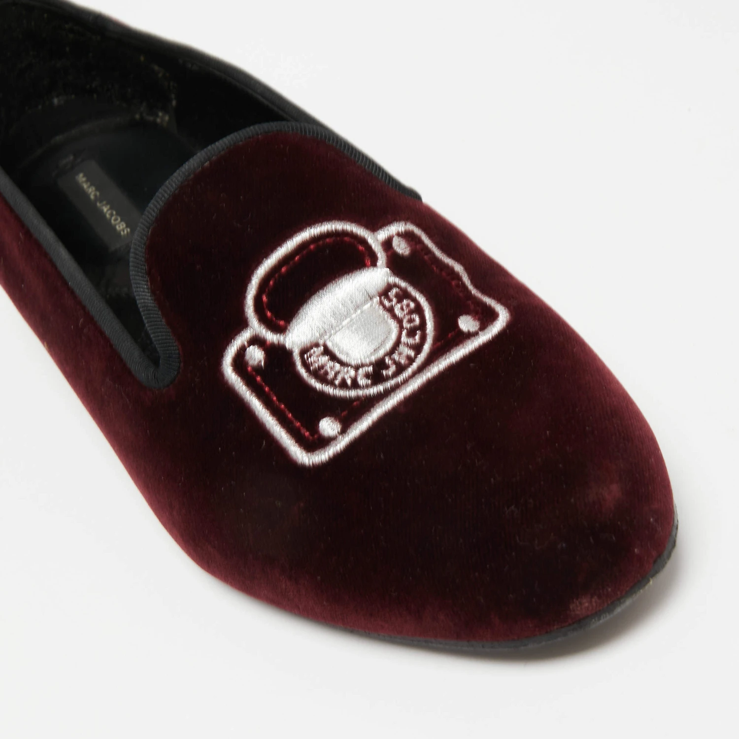 Marc Jacobs Burgundy Velvet Embroidered Smoking Slippers Size 36 For Women 7 Marc Jacobs Burgundy Velvet Embroidered Smoking Slippers Size 36 For Women - Image 7