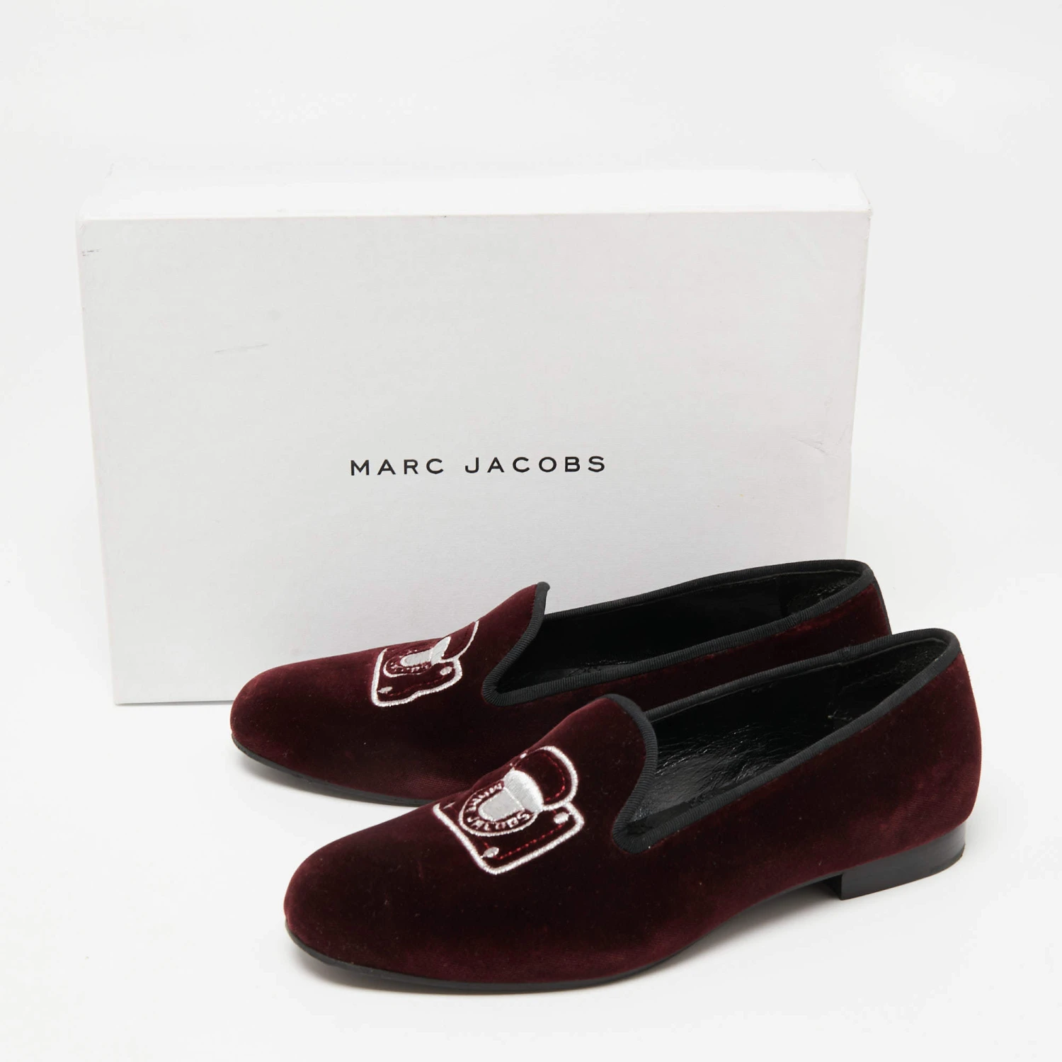 Marc Jacobs Burgundy Velvet Embroidered Smoking Slippers Size 36 For Women 9 Marc Jacobs Burgundy Velvet Embroidered Smoking Slippers Size 36 For Women - Image 9